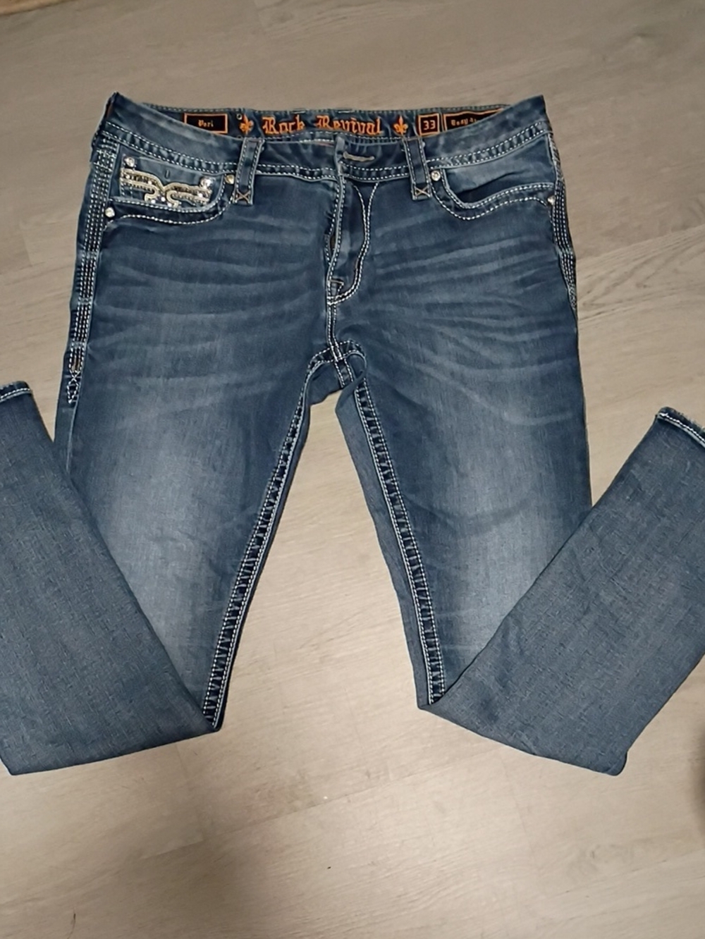 Rock Revival Womans Easy Straight Jeans in Faded Blue